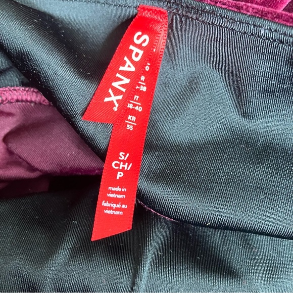 Spanx Velvet Leggings in Color Rich Burgundy - Picture 4 of 8